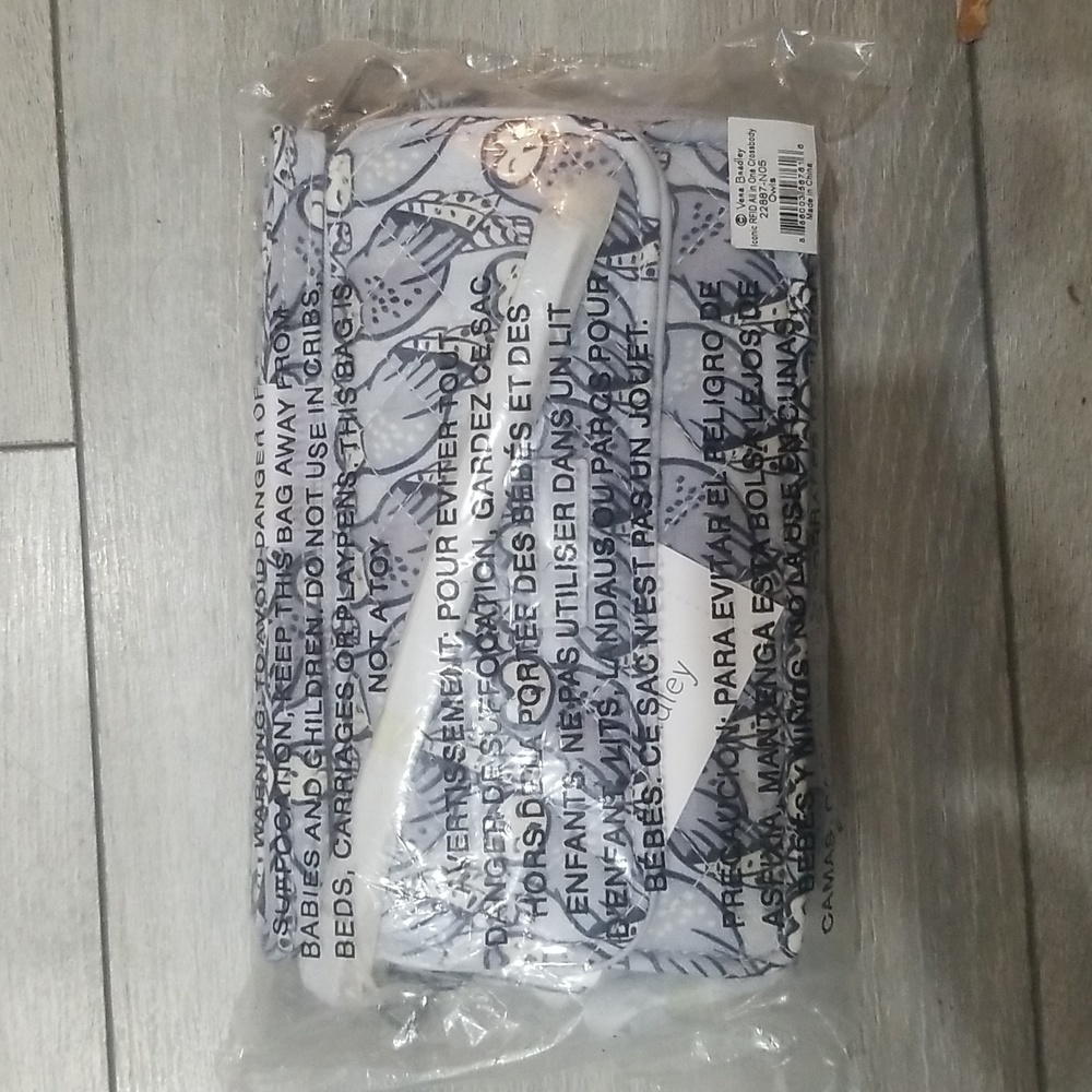 NWT NIB Vera Bradley Gray Owls Cross Body Bag